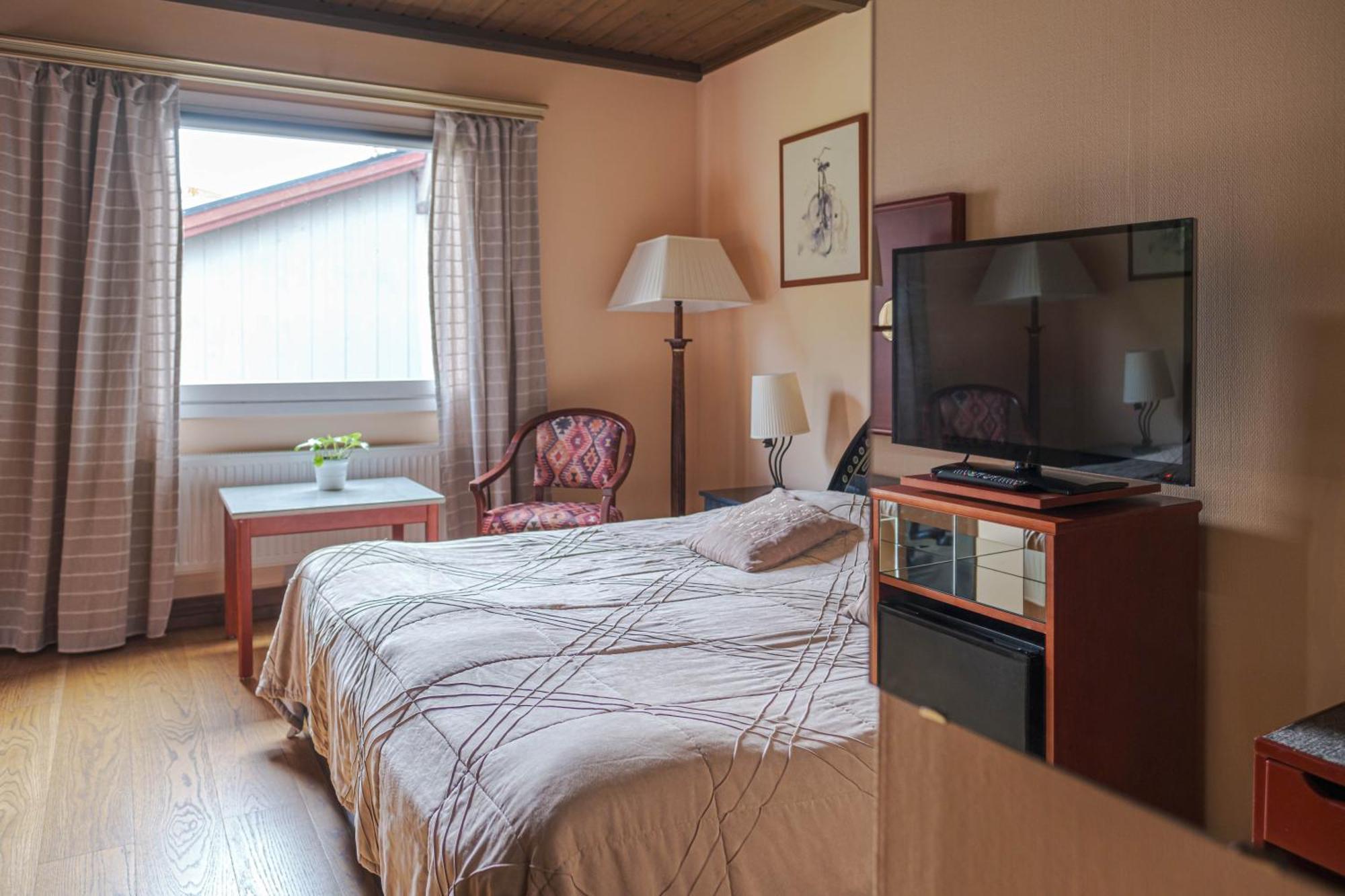 Bräcke Jaemtkrogen Hotell מראה חיצוני תמונה