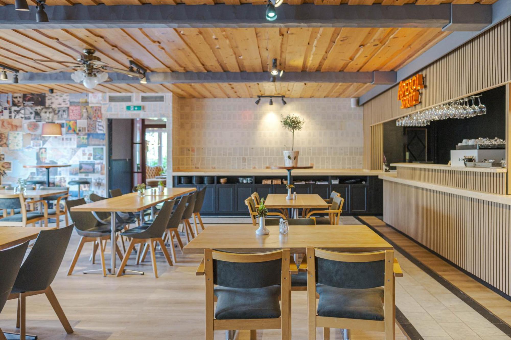 Bräcke Jaemtkrogen Hotell מראה חיצוני תמונה